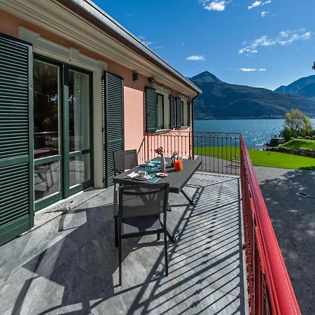 Villa Sleeps 14 With Pool&air Con Pianello Del Lario