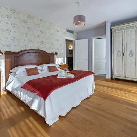 Sleeps 14 With Pool&air Con Villa *