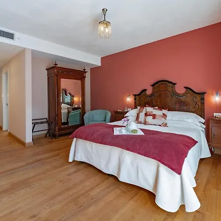 Villa Sleeps 14 With Pool&air Con *