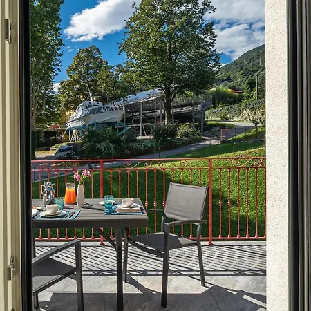 Sleeps 14 With Pool&air Con Villa Pianello Del Lario
