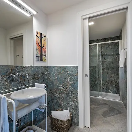 Villa Sleeps 14 With Pool&air Con *