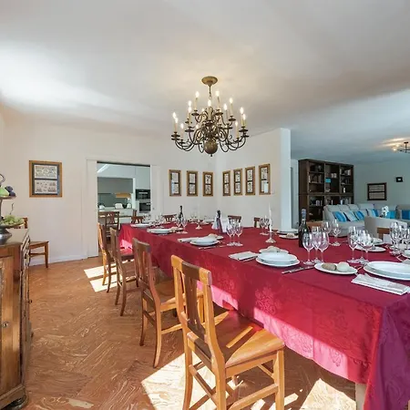 Sleeps 14 With Pool And Air Con * Pianello Del Lario